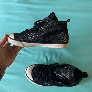 Guess sneakers EU 37 US 6.5 black and silver floral pattern - very fun